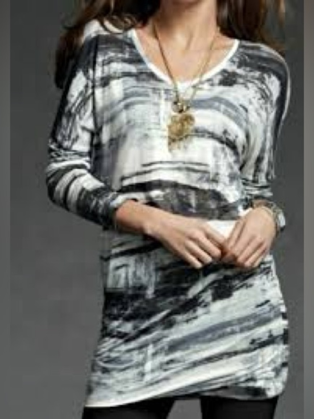 CAbi Black & White Abstract V-Neck Tunic M